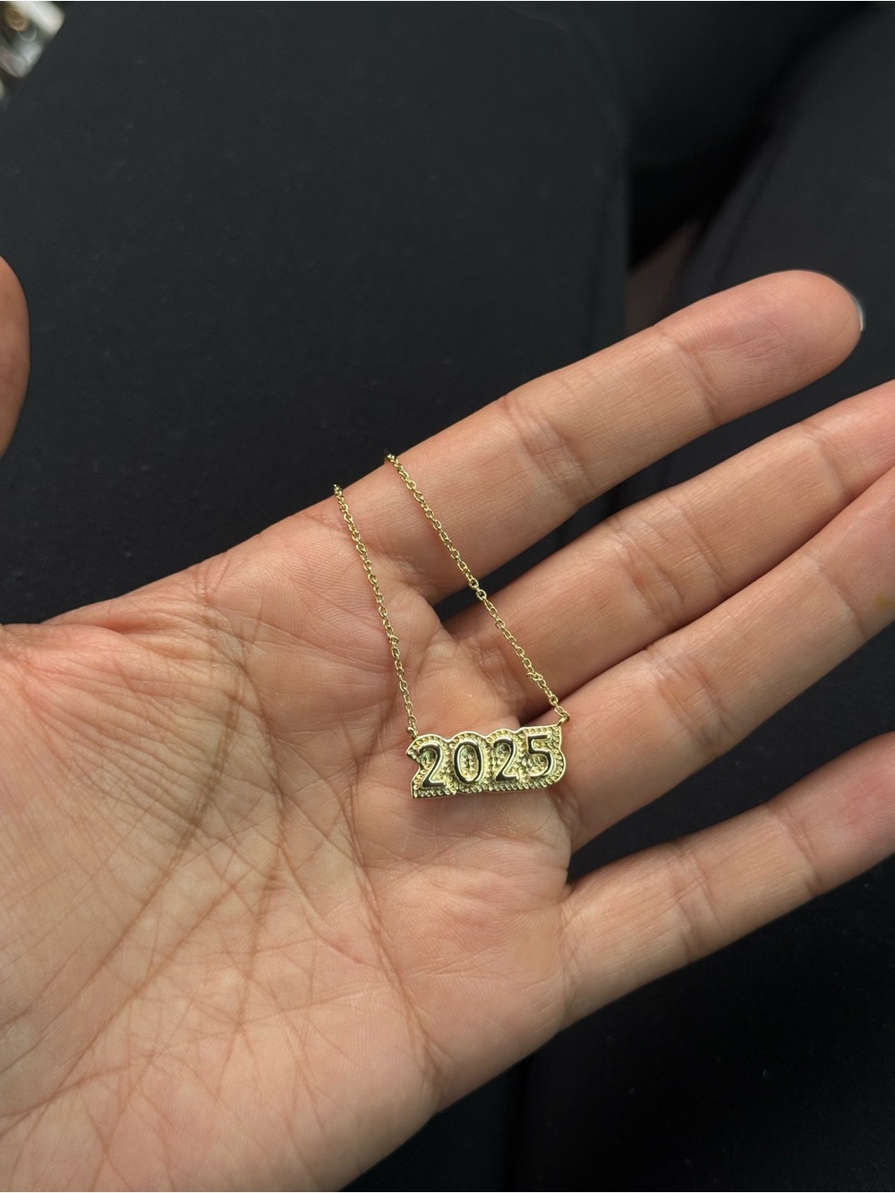 Kendra Scott | "2025" Year Gold tone Pendant Necklace.